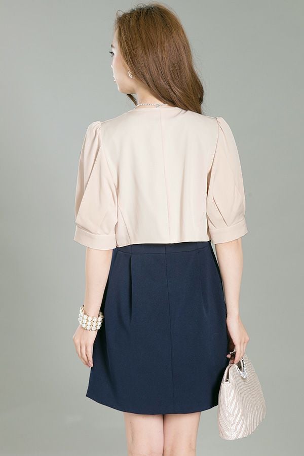 ベージュ（後ろ）