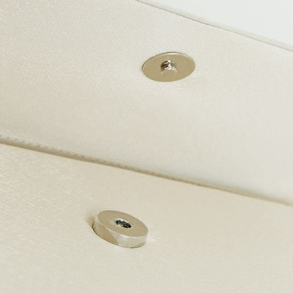 マグネットボタン