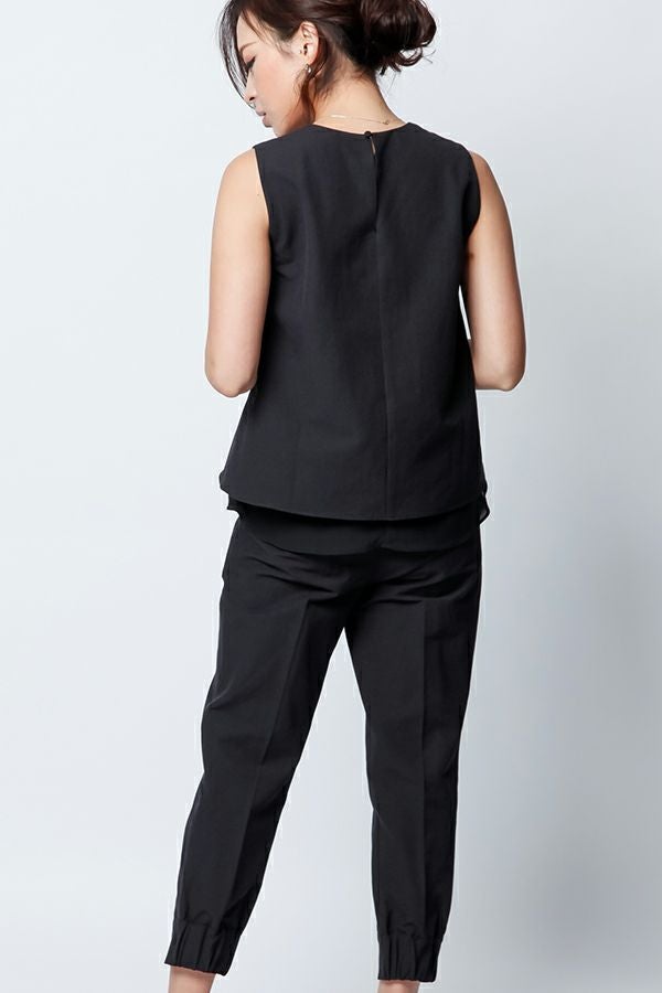 ブラック（後ろ）