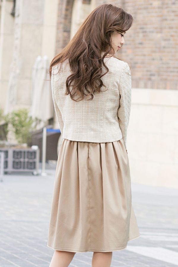 ベージュ（後ろ）