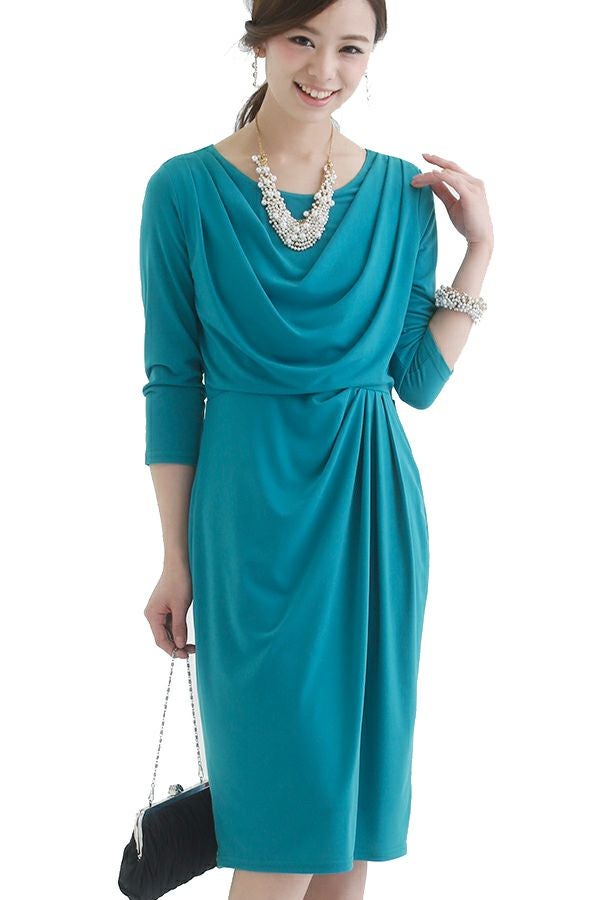 ピーコックブルー