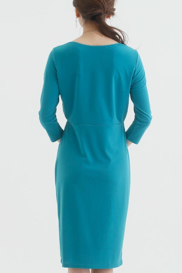 ピーコックブルー後