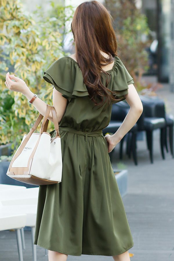 カーキ（後ろ）