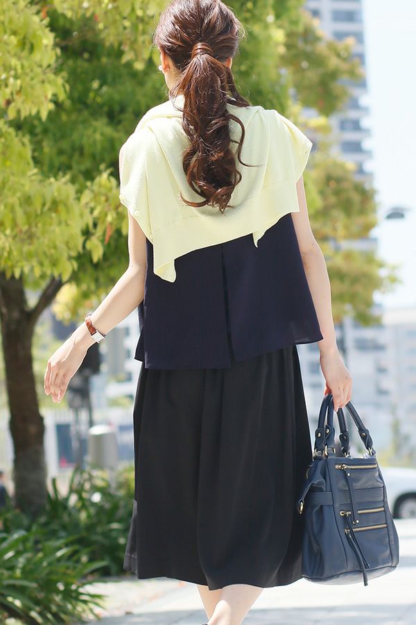 ネイビーブラック（後ろ）