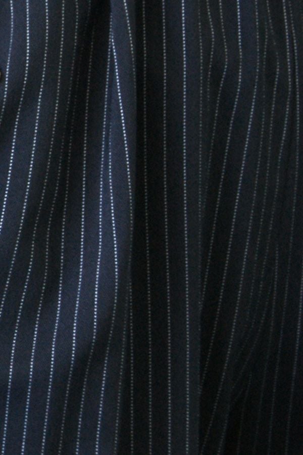 素材感（ズボン部分）