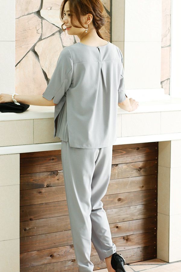 グレー（後ろ）