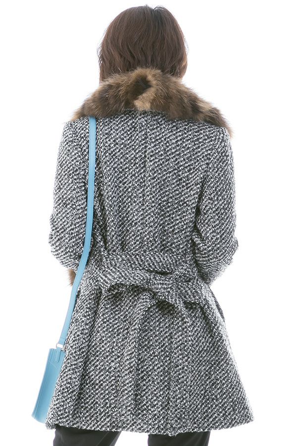 ホワイトブラック（後ろ）