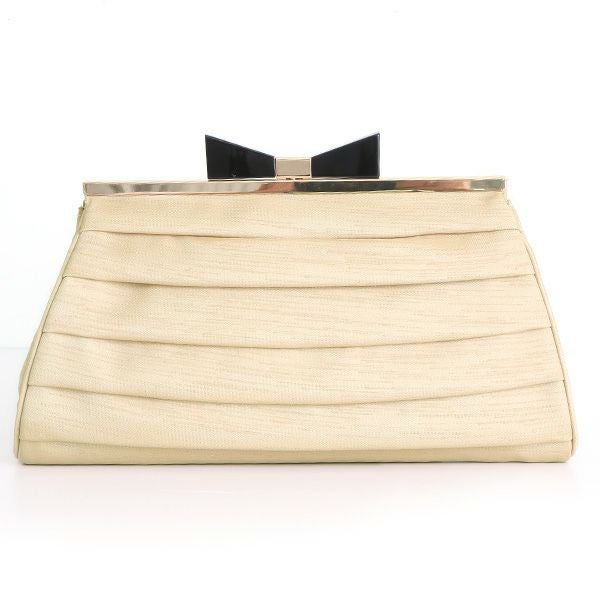 リボンプリーツクラッチバッグ