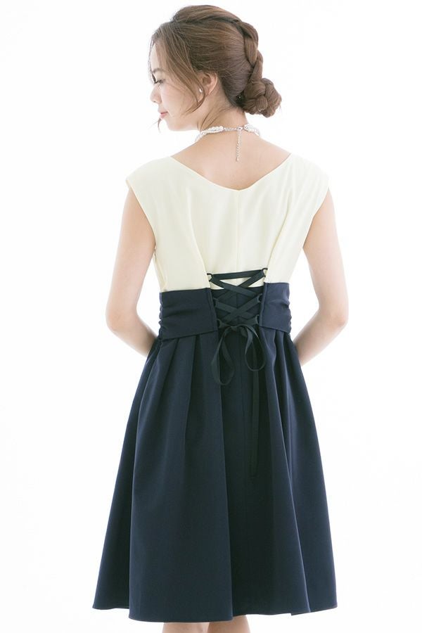 ネイビー（後ろ）