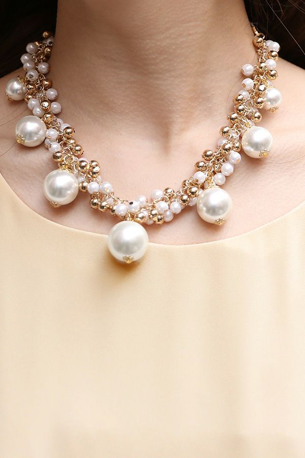 ワンピースネックライン