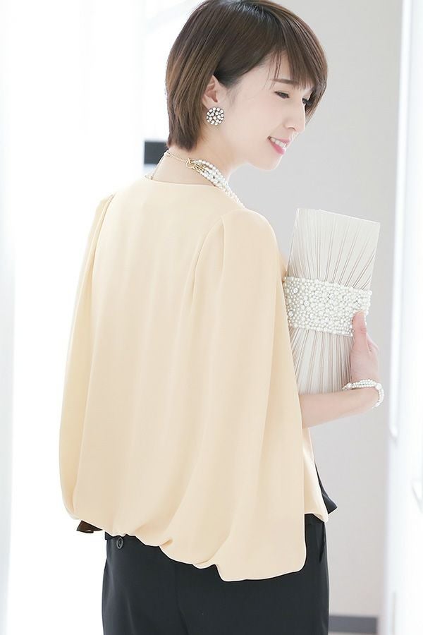 ベージュ(後ろ)