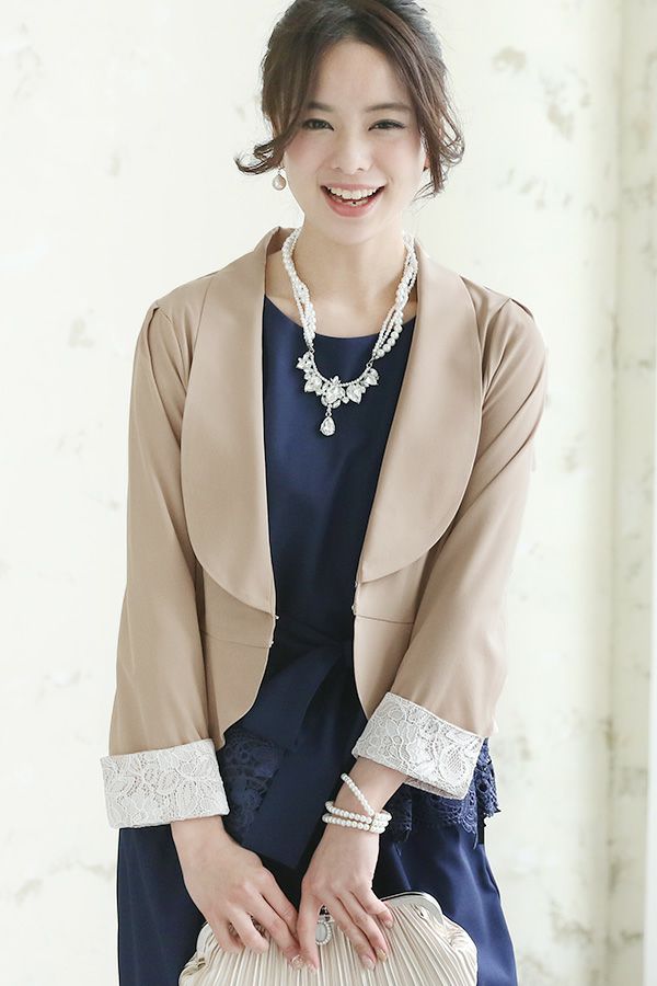 ベージュ（前）