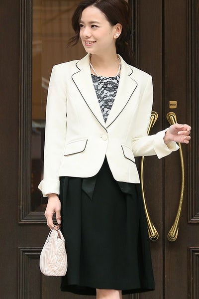 レースバイカラースーツ