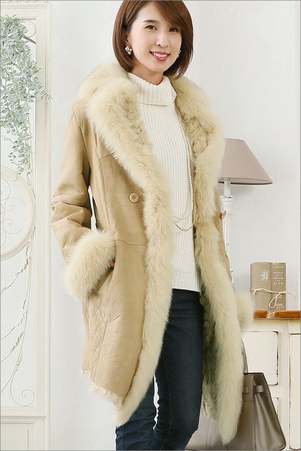 ベージュ（前）