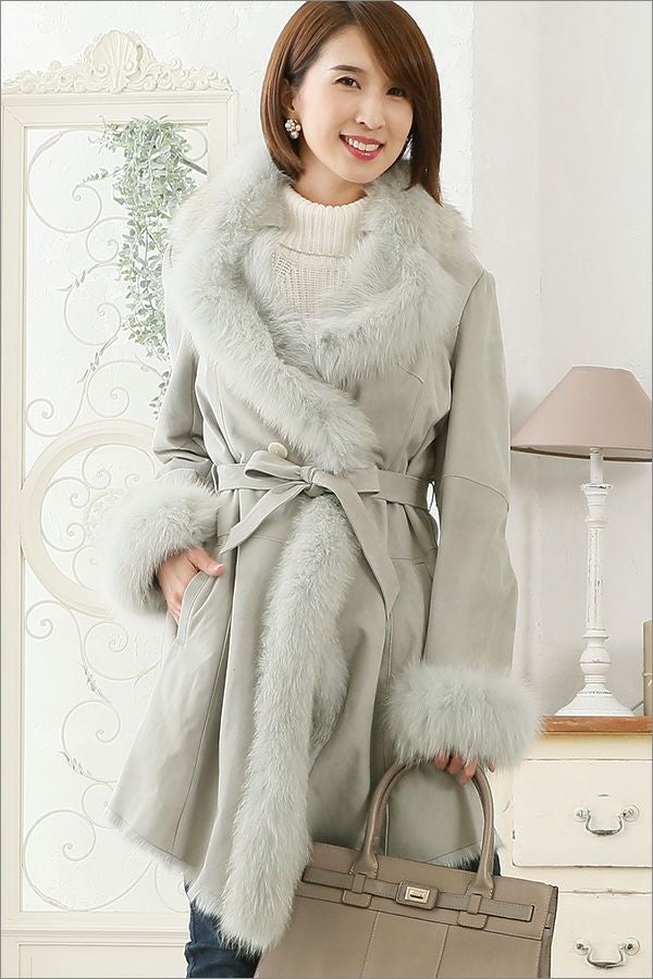 ライトグレー（前）