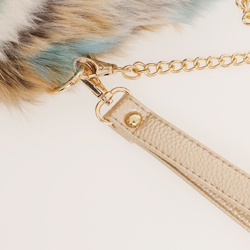 ストラップ留め具