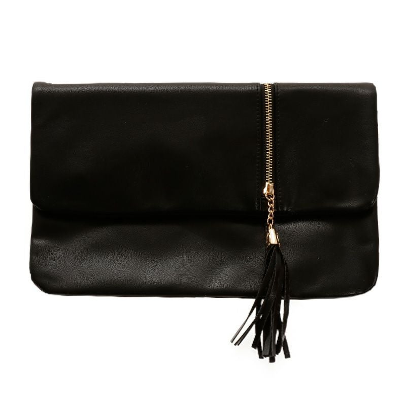 フリップチェーンクラッチバッグ