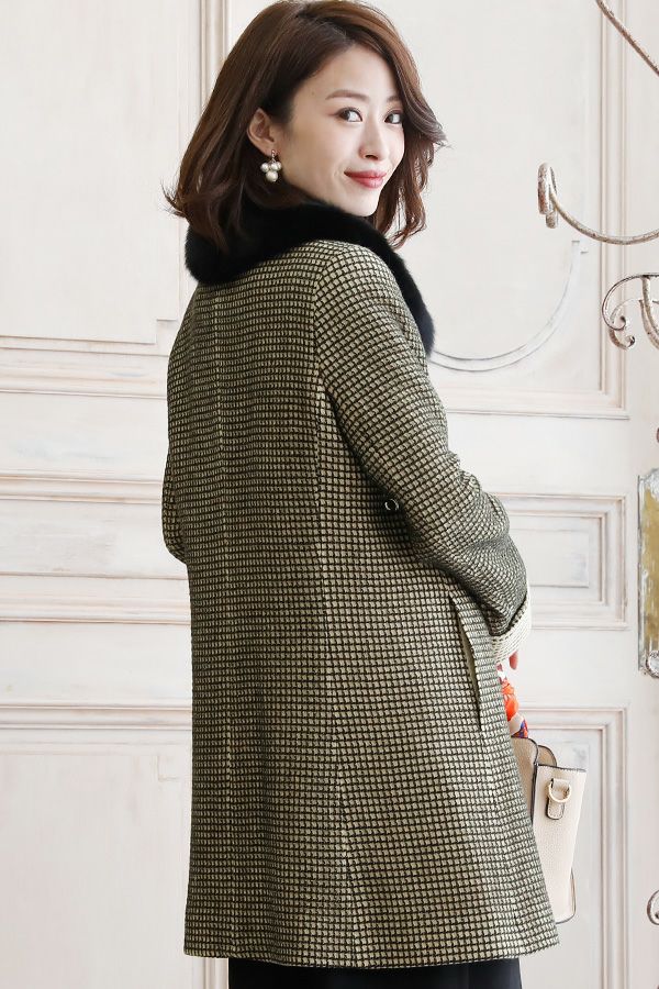 ベージュ（後ろ）