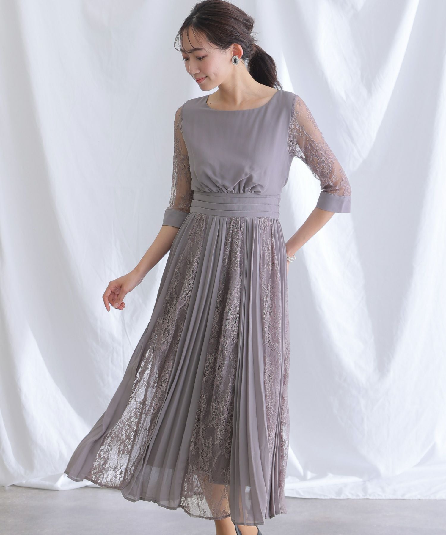 【極美品】pour vous　バックプリーツ＆レース ロングワンピース レース＆プリーツロングドレス｜PourVousドレス