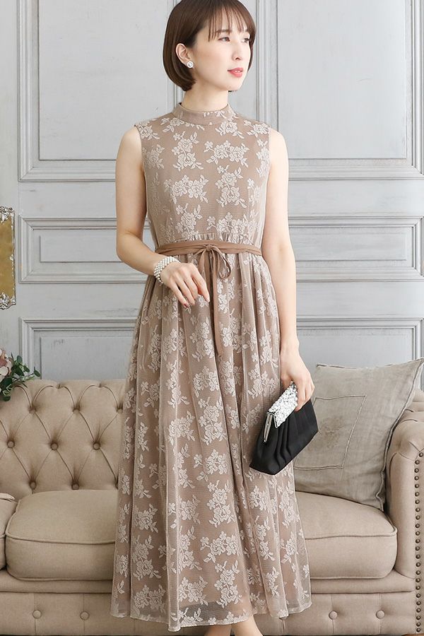 ベージュ（前）