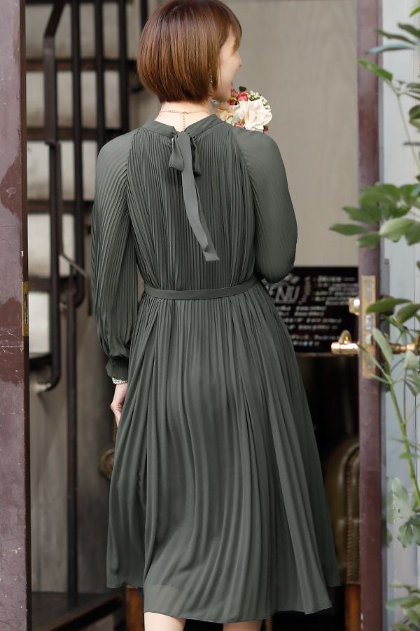 アーミーカーキ（後ろ）