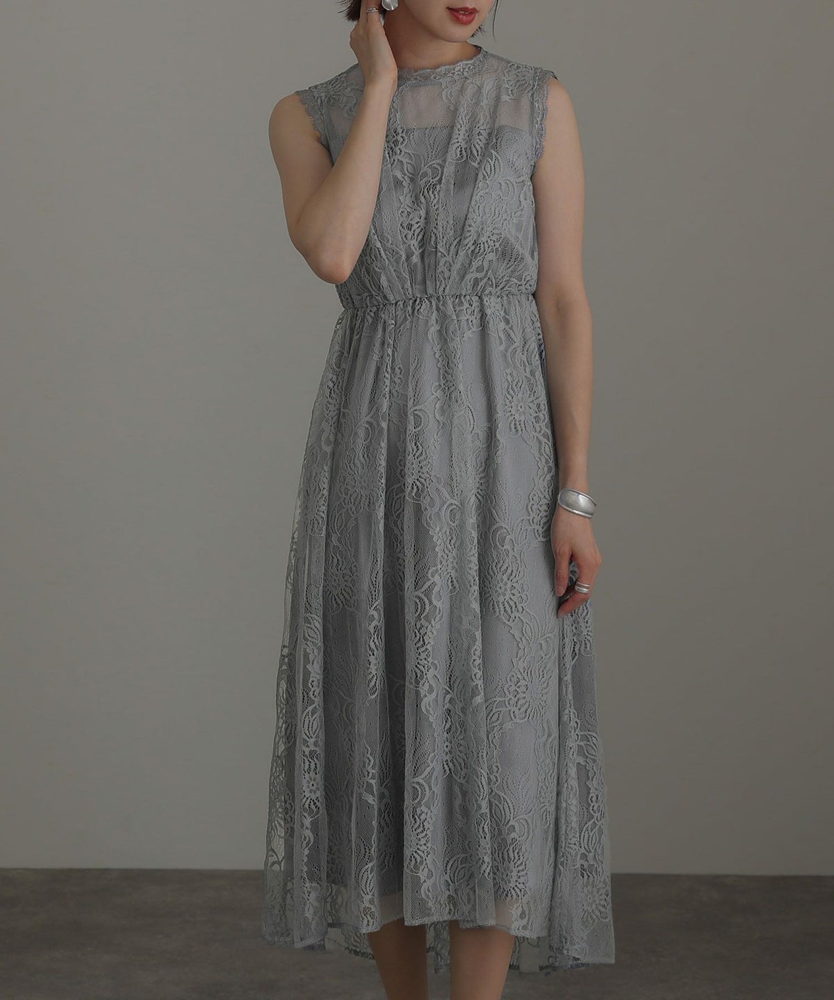 アーミーカーキ