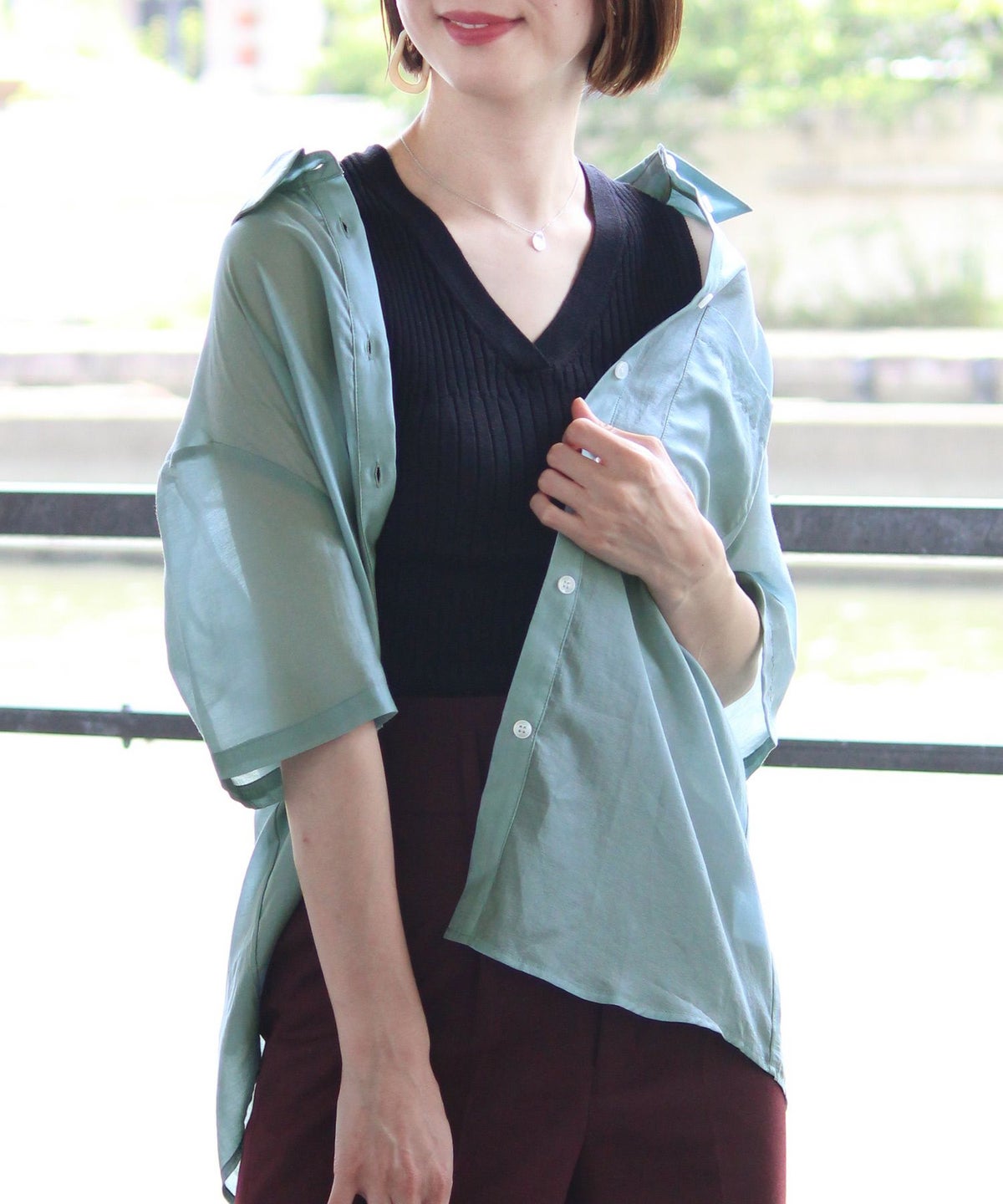 シースルーグロッシーシャツ