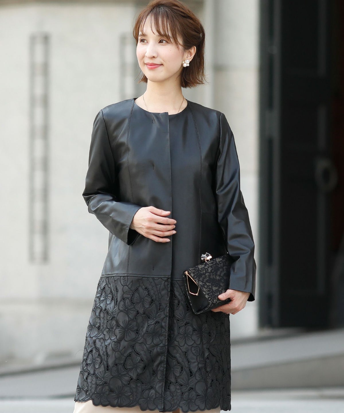 レースレザーノーカラーコート