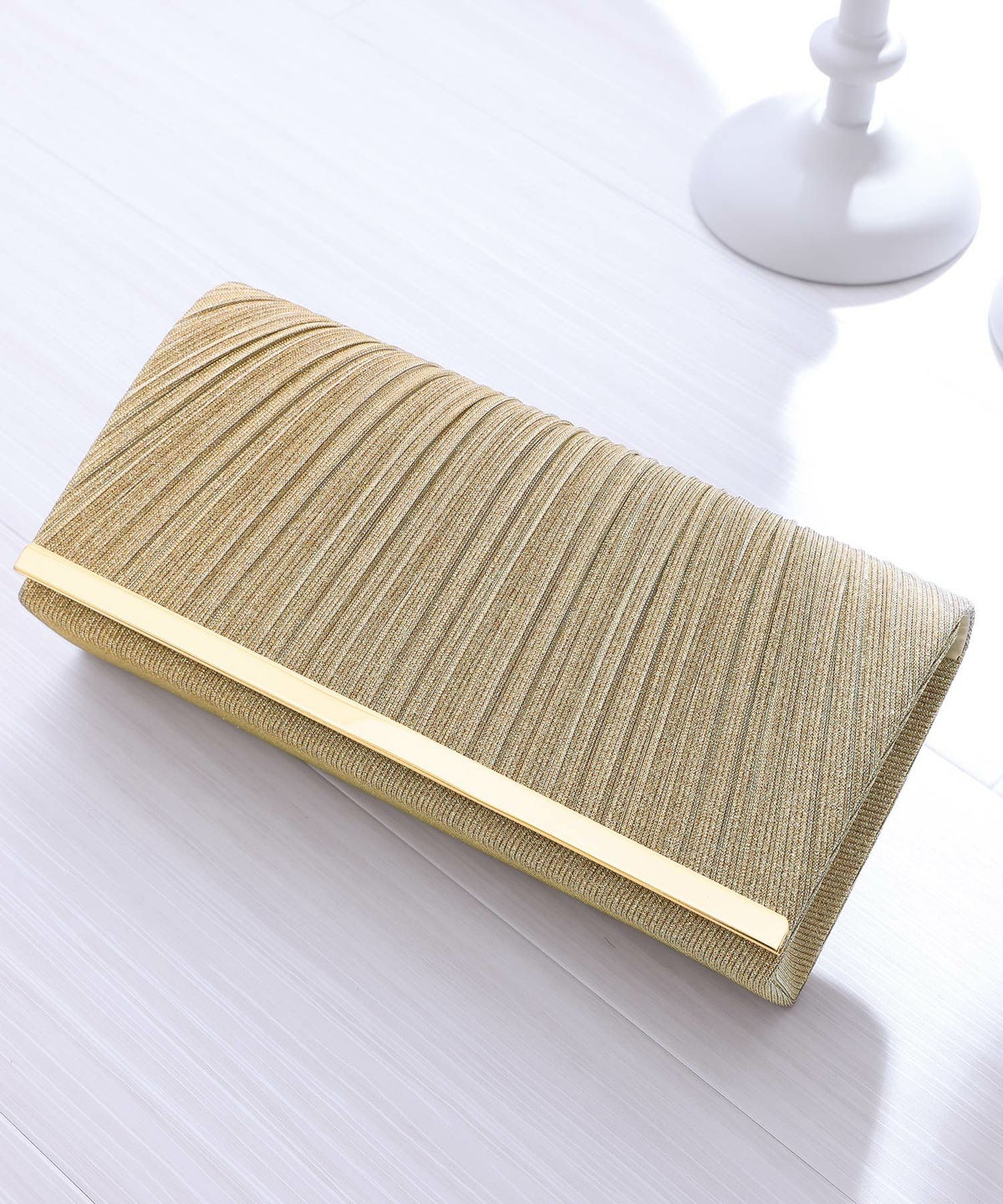 ラメプリーツクラッチバック