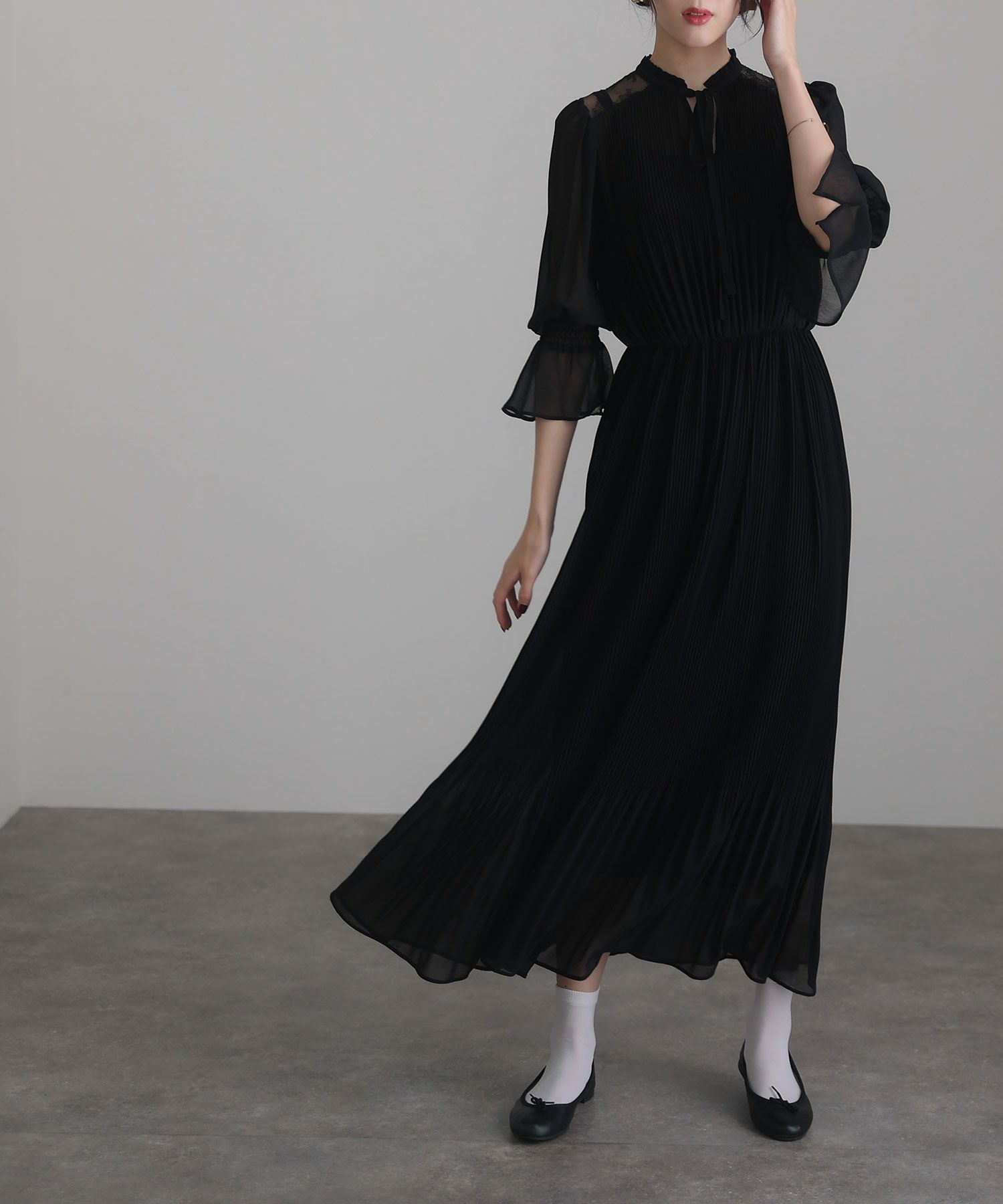 【新品】PourVous/ショルダーレース切替シフォンプリーツパーティードレス ショルダーレース切り替えシフォンプリーツワンピース