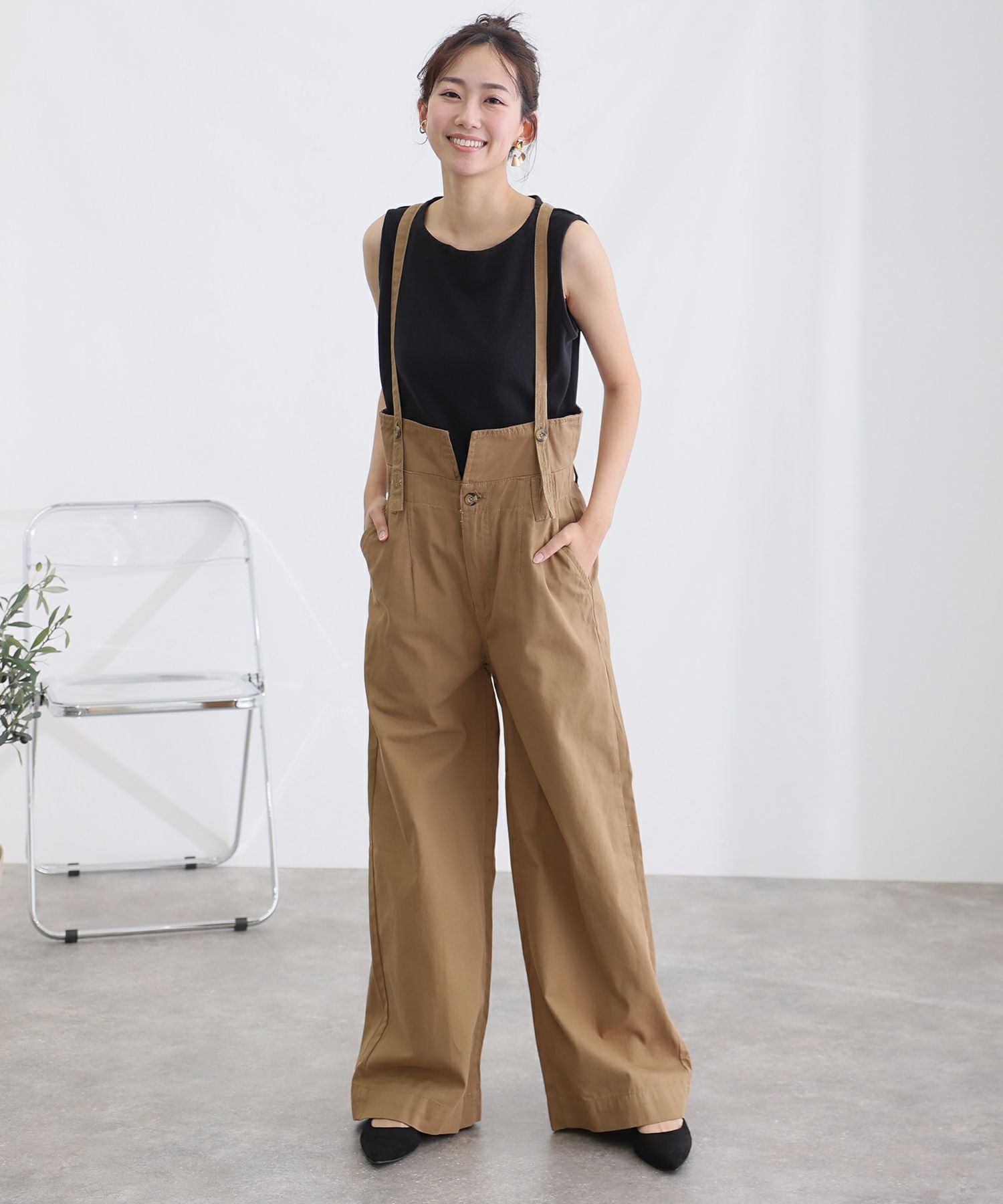 サスペンダー付きハイウエストツイルパンツ