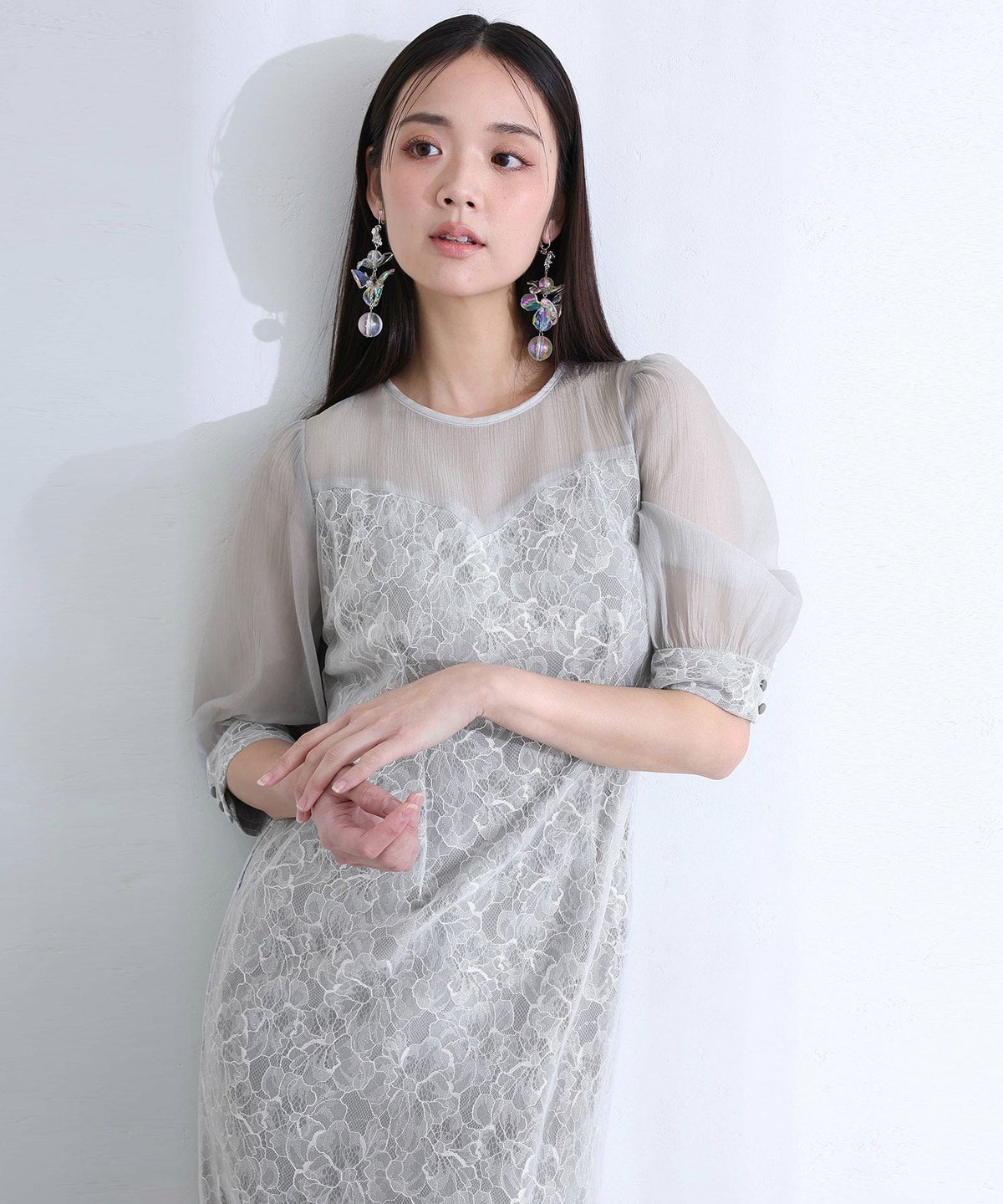 スパンコールレースドレス