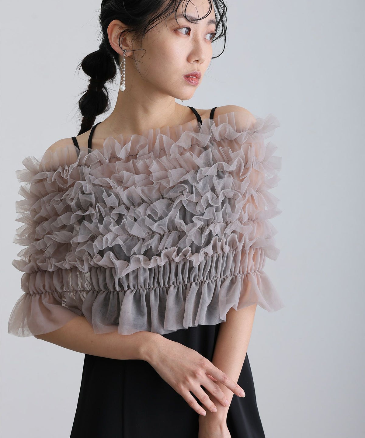 グリッターストラップチャンキーヒールパンプス