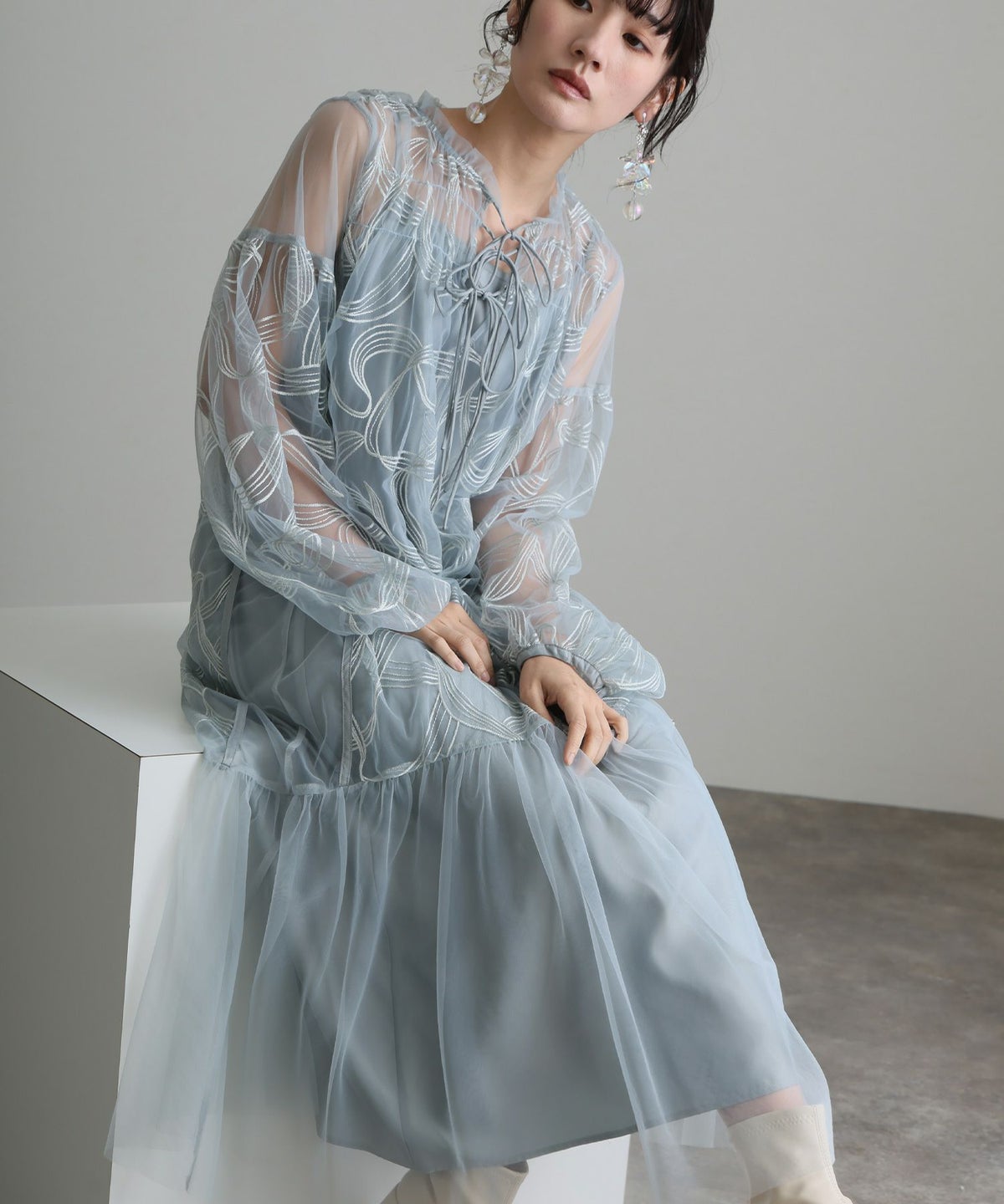 リボンエンブロイダリーレイヤードドレス