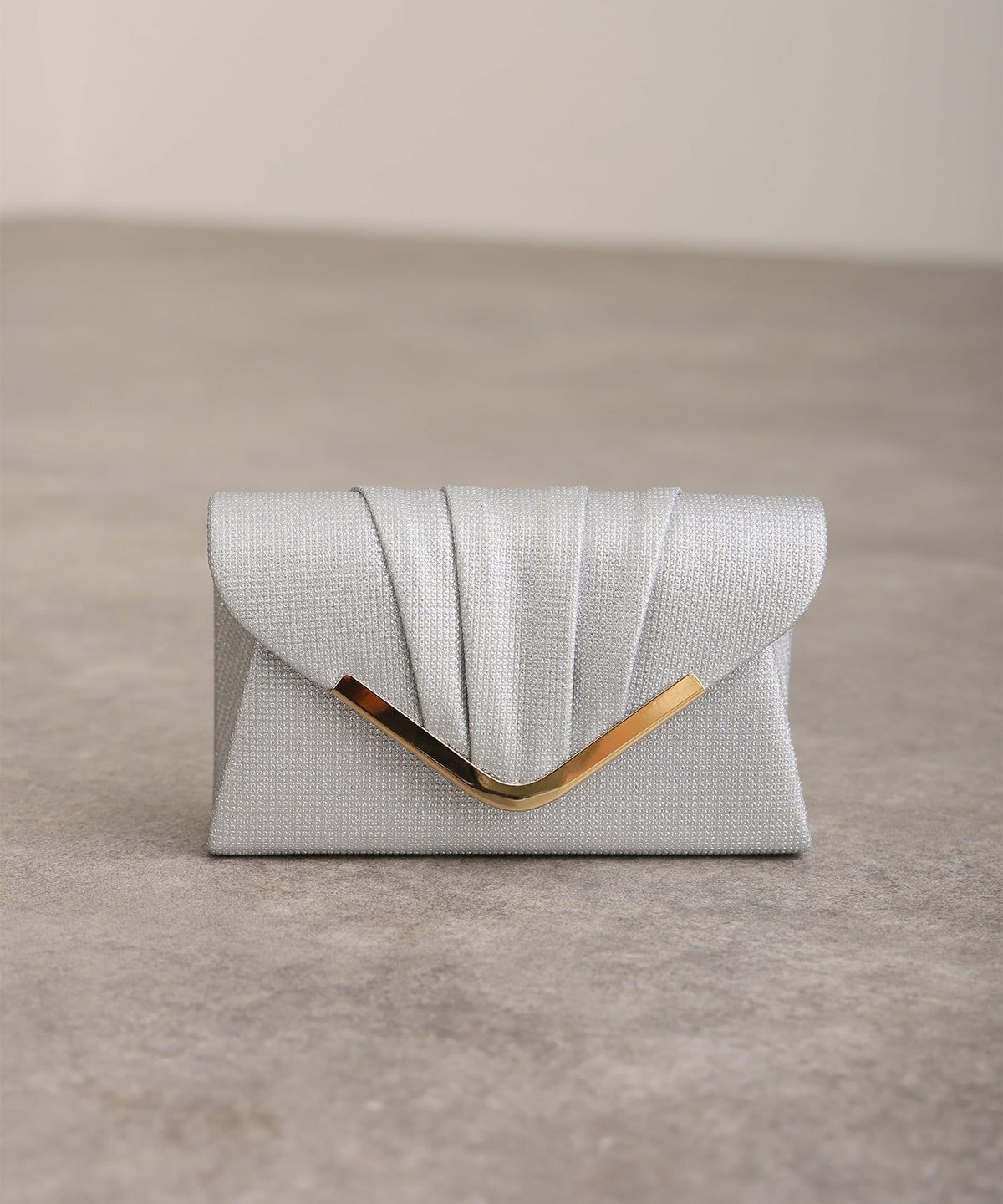 ラメグロウプリーツクラッチ