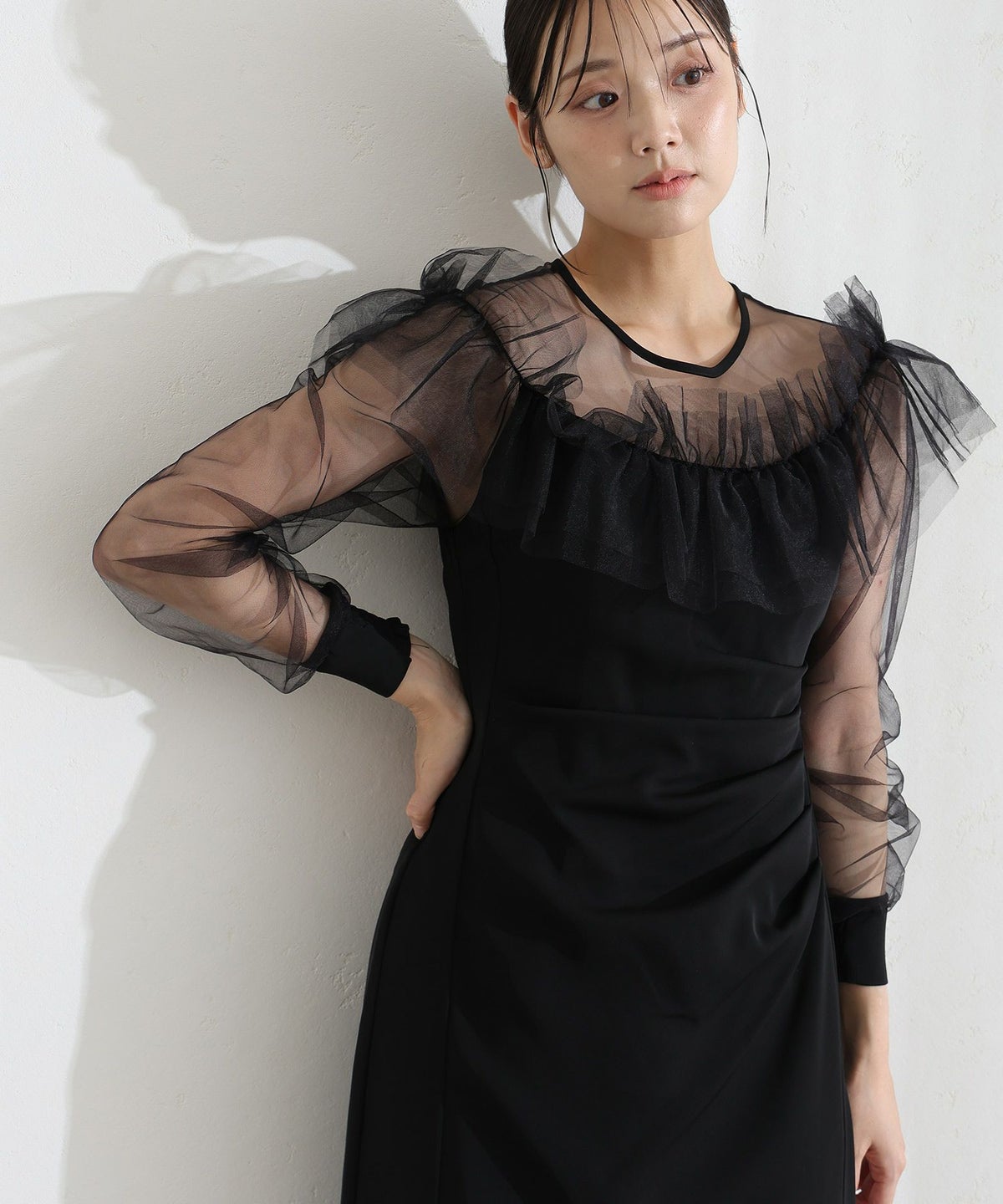 シアーラッフルドレス