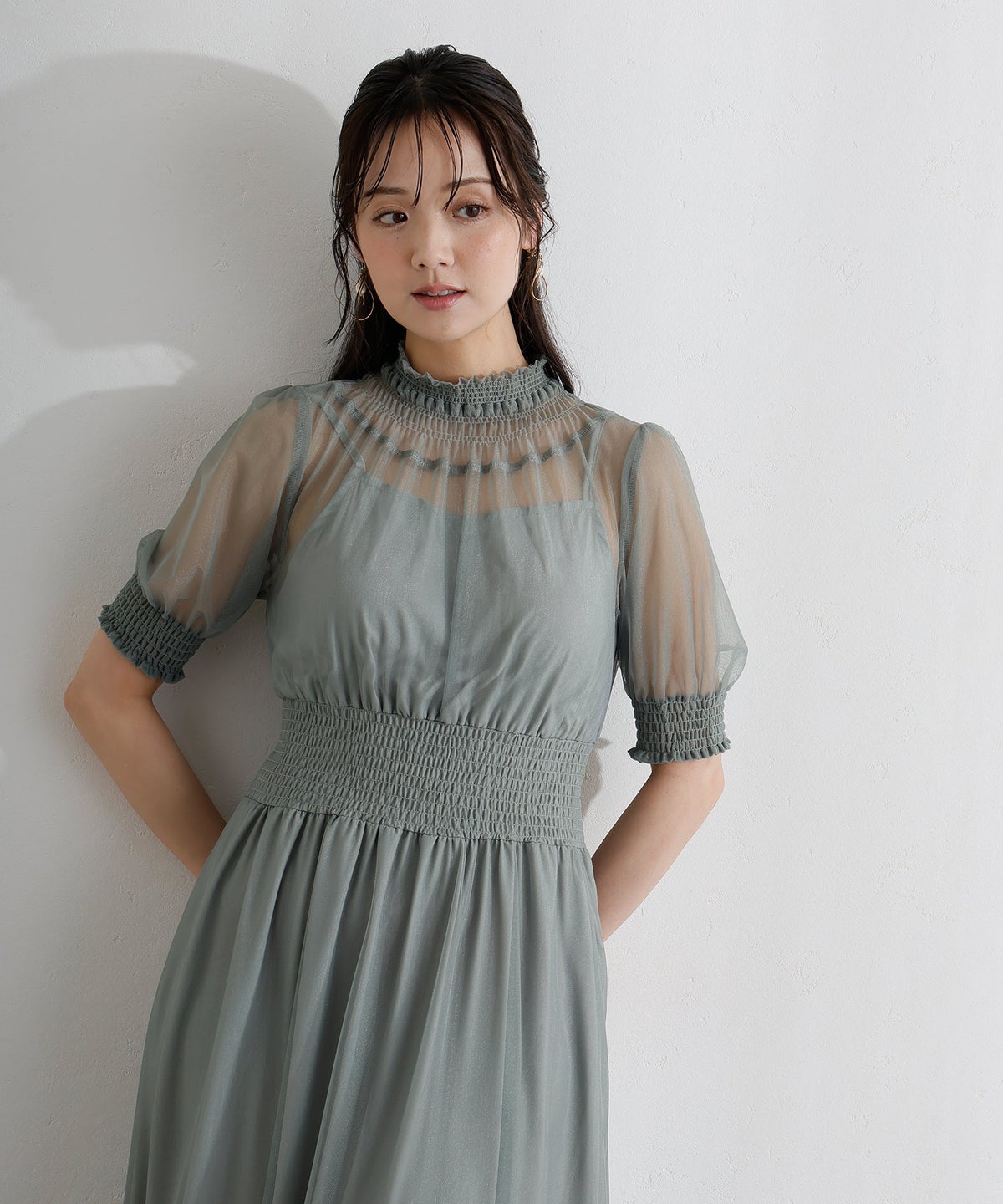 シャーリング・チュールレイヤード・ロングドレス