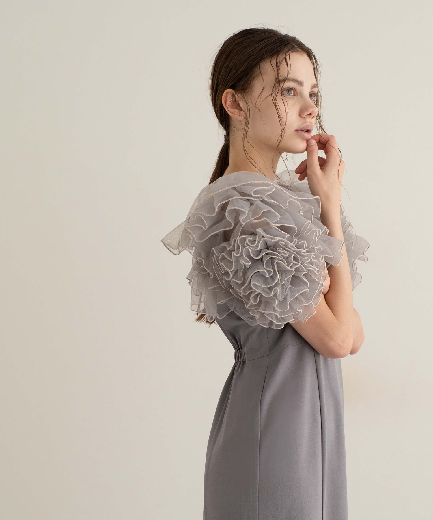 ⭐︎美品⭐︎atlo フラワーチュールスリーブタイトドレス フラワーチュールスリーブタイトドレス | PourVous（プールヴー